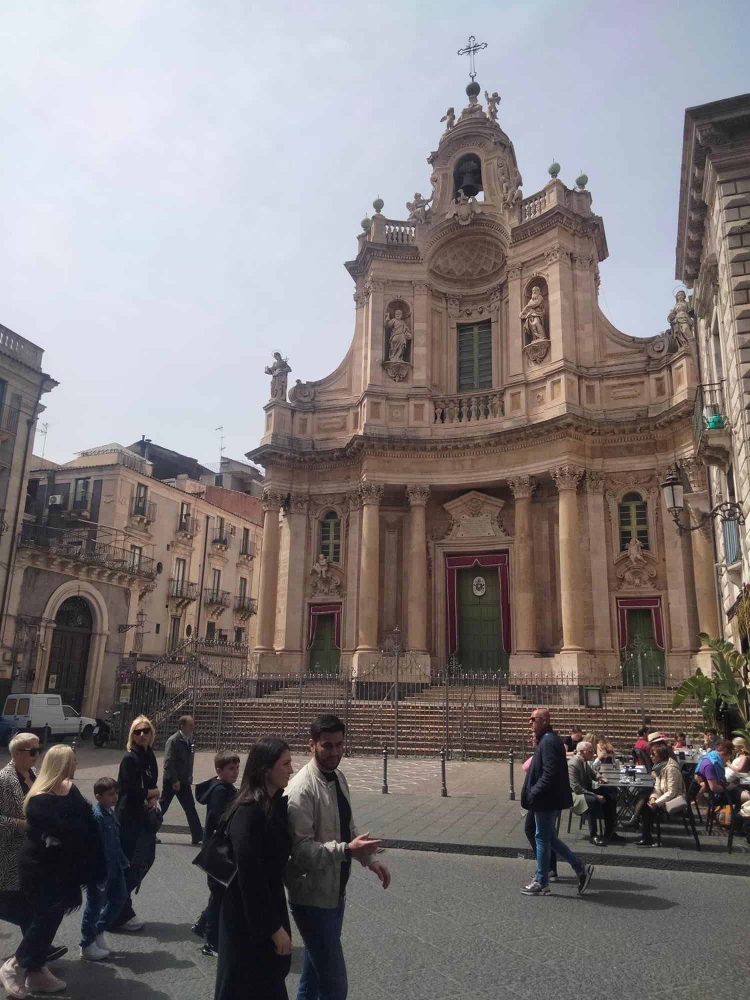 Etna Timeo In Baroque Building